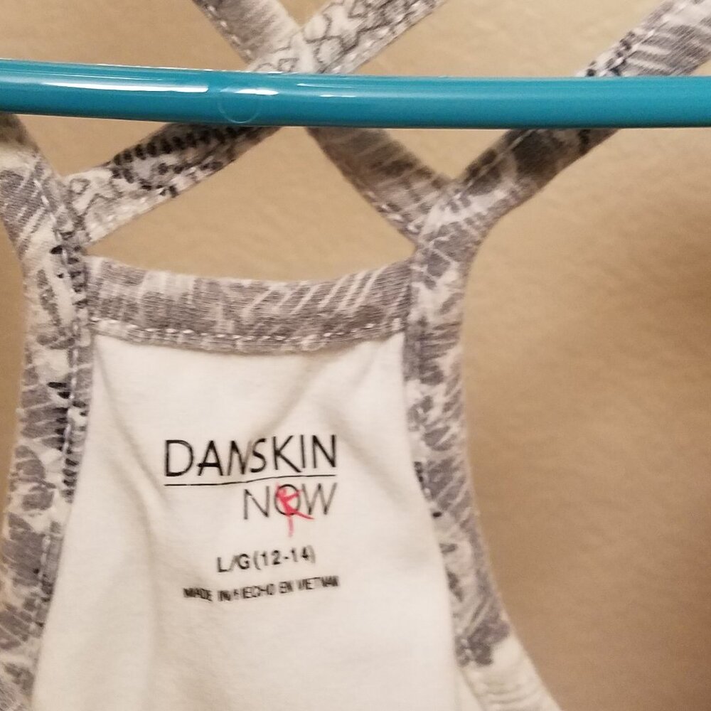 Tank - Picture 3 of 3